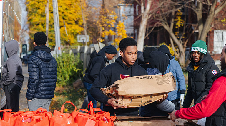packing food