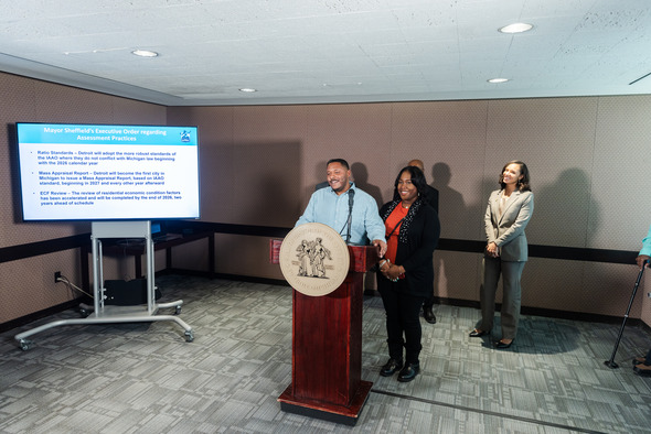 Mayor Announcement & EO pic1